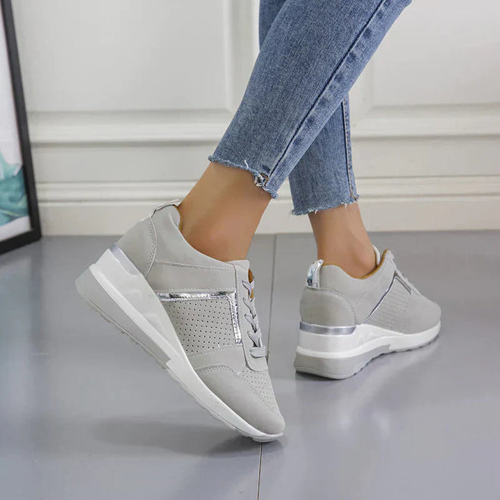 Bekväma airsneakers för dam, idealiska som vardags- och promenadskor.