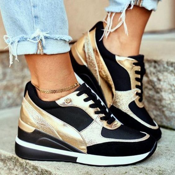 Fashionabla chunky damsneakers, lätta och stilrena för moderna outfits.