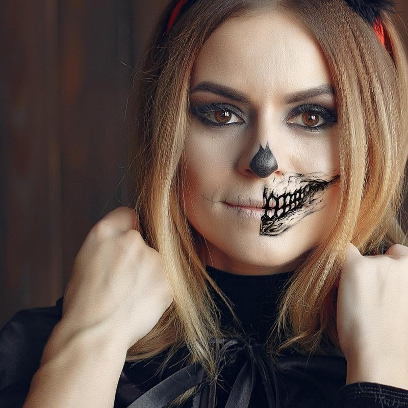 "Läskiga Halloween-tatueringsklistermärken med realistiska clownmun- och ärrmönster för skräcktema."