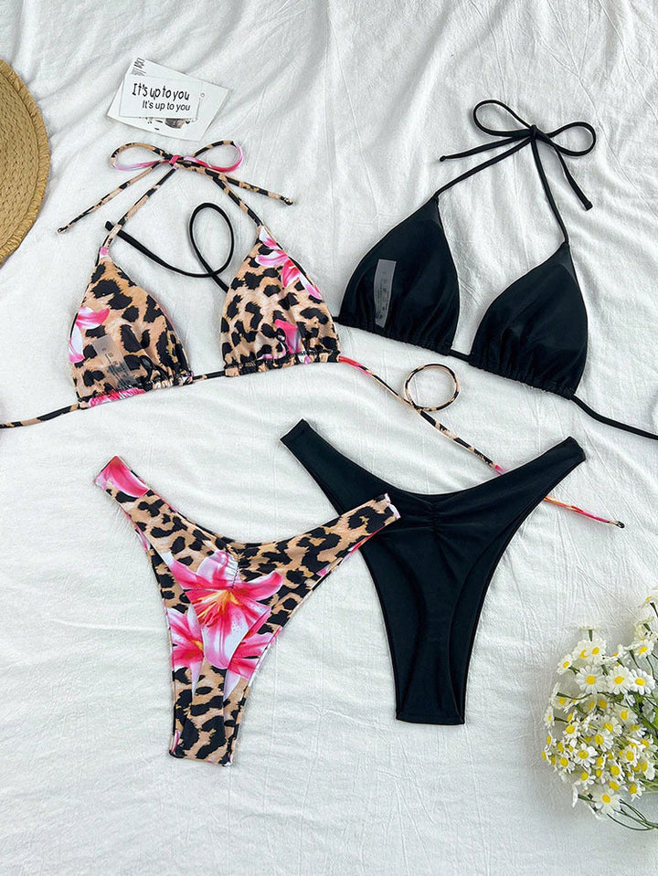 Dam triangel-bikini med leopardtryck, flexibel passform och trendig design.