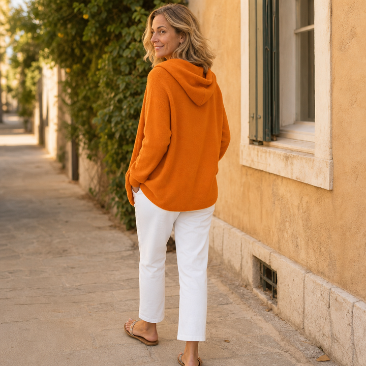 Grå hooded cardigan för dam med praktiska knappar framtill