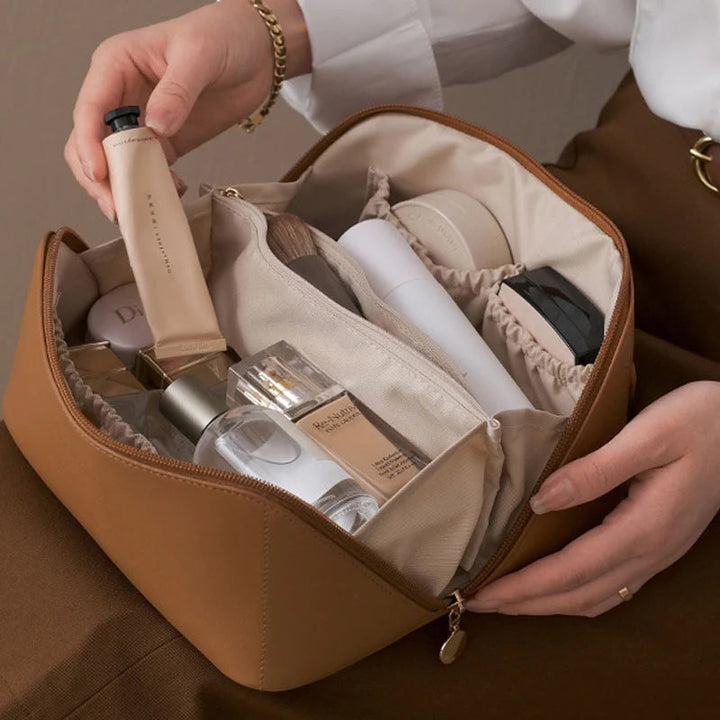 Elegant damnecessär, en lyxig present för kvinnor som älskar stilren förvaring av smink och accessoarer.