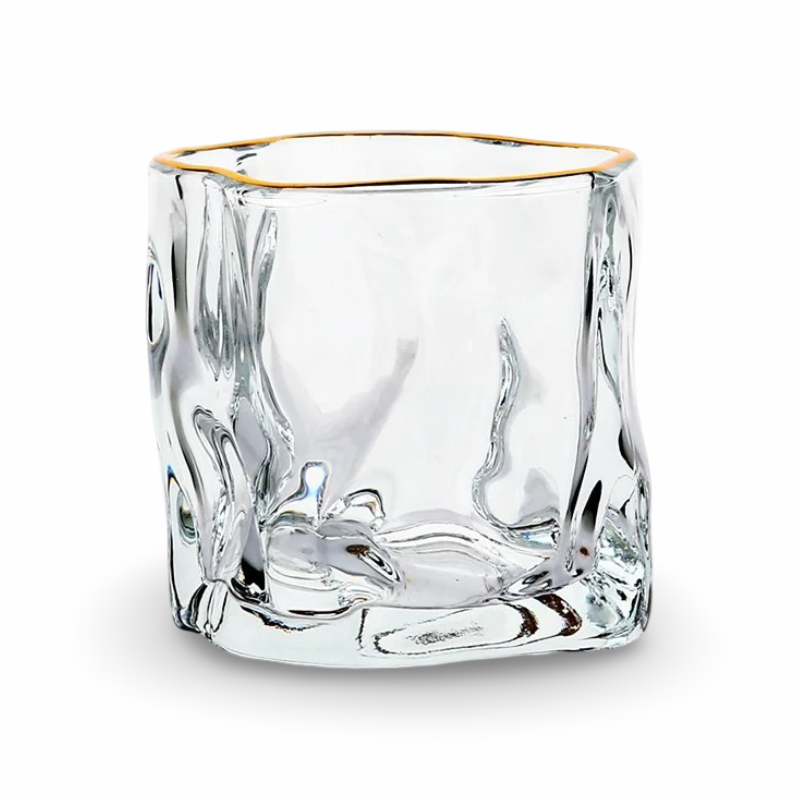 Lyxigt handgjort whiskyglas set med vriden design. Perfekt för elegant njutning av whisky & cocktails.