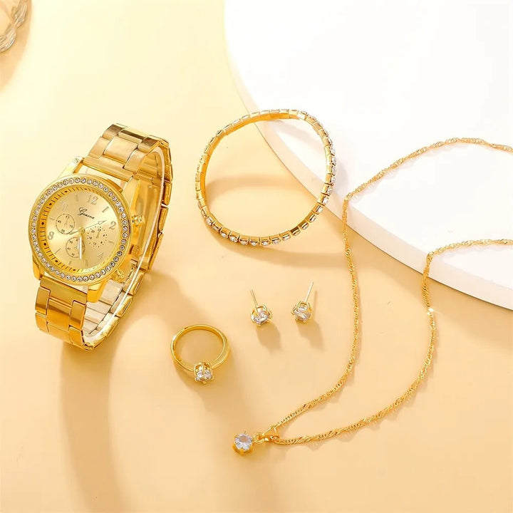 Elegant damklocka med strassstenar samt ett stilrent halsband som matchar.