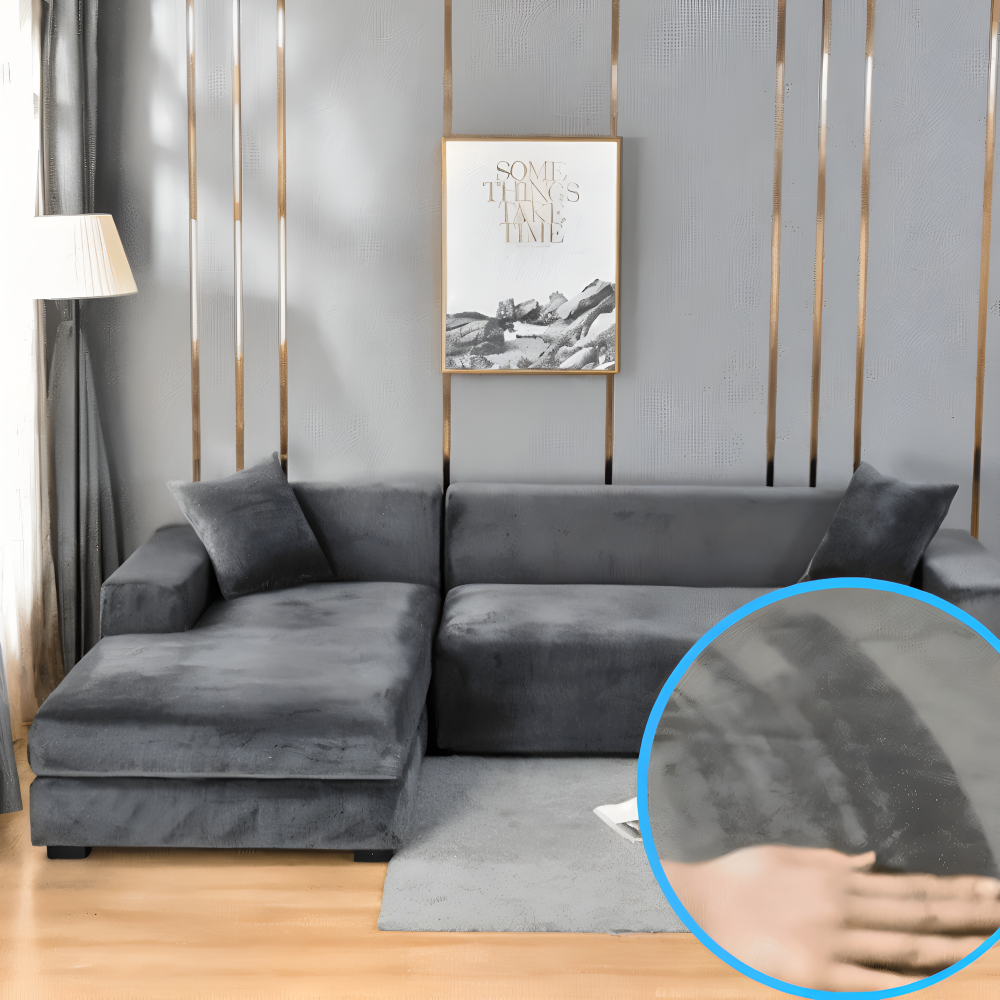 Hållbart stretch sofföverdrag med anti-slip, ger långvarigt skydd och enkel rengöring.