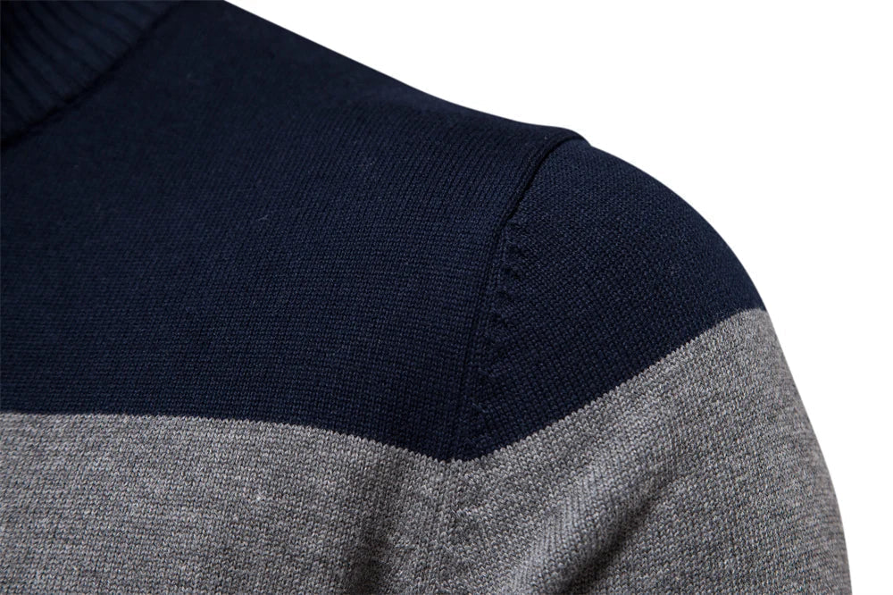 Modern pullover herrtröja med halvdragkedja, randig design och ståkrage. Långärmad för stil och värme.