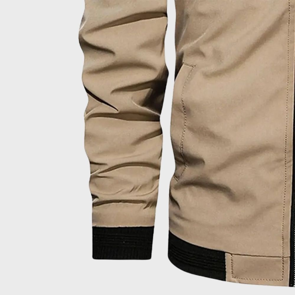 Herrjacka modell bomber, en klassisk men modern vårjacka i lätt material för herrmode.