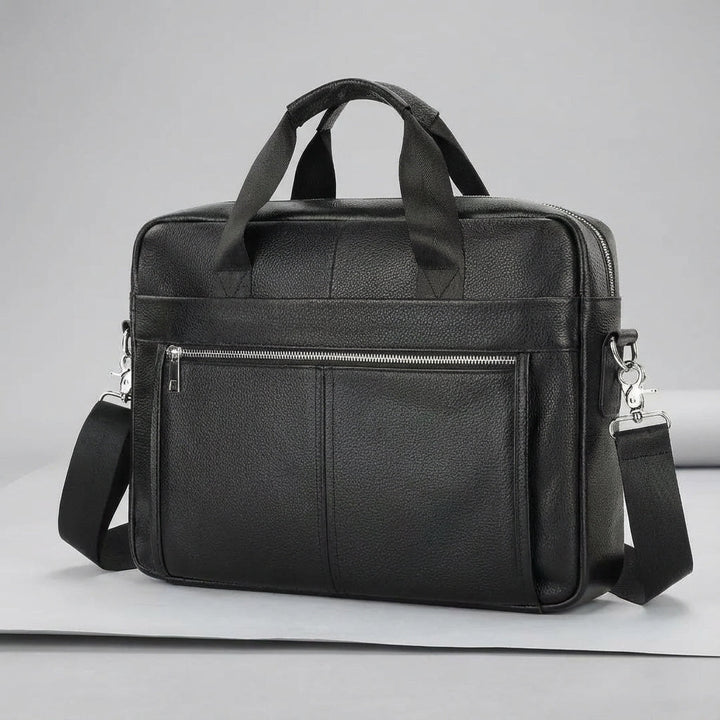 Elegant vintage läderportfölj. Mångsidig affärsväska i nötskinn för dokument & resor.