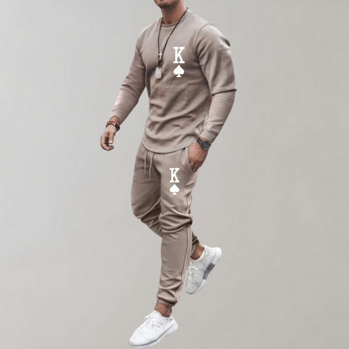 Bekväm träningsdräkt för män, passar året runt. Mjukt activewear set, perfekt för fritid och vardag.