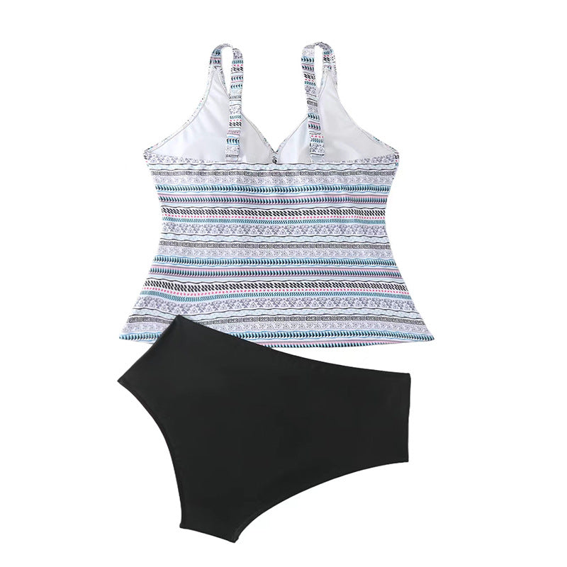 Mönstrad tankini-topp för dam. Stilren och bekväm baddräktsdel, perfekt för simning och sommaraktiviteter.