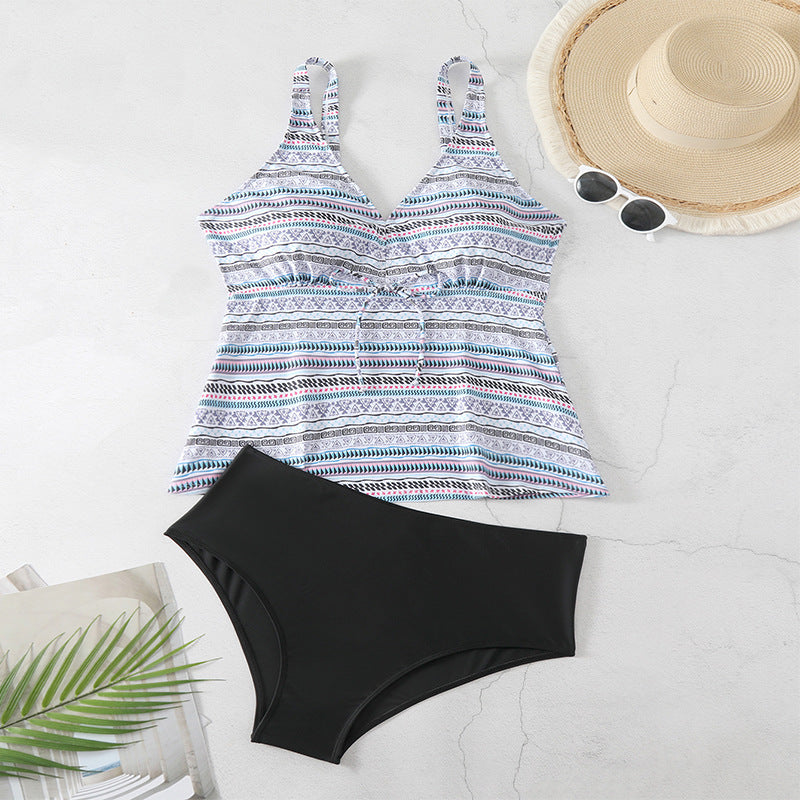 Modernt dam tankini-set med mönstrad design. Bekväma och justerbara badkläder för strand, pool och sommarsemester.