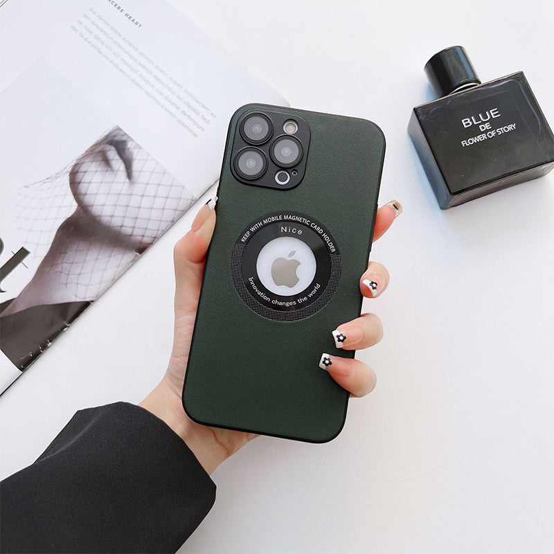 "Magnetiskt iPhone-laddningsfodral i elegant läder med lychee-mönster, tillgänglig i svart, grön, blå, lila, gul, orange."