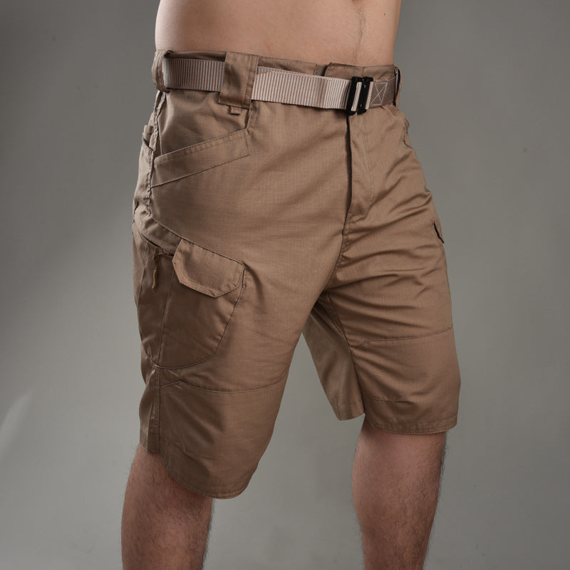 Militärinspirerade kamouflage cargo shorts för aktiva män på sommaren