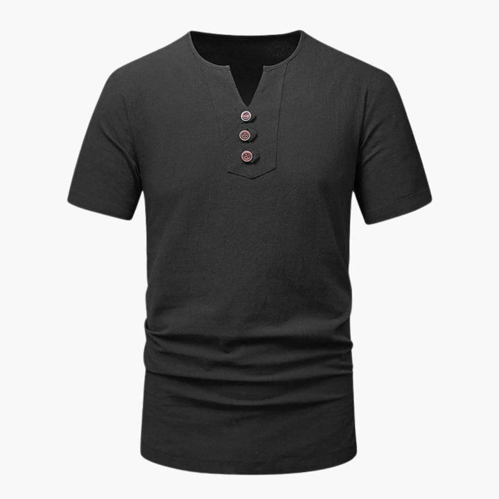 Svart herr t-shirt med stilren notch-ringning och kort ärm. Ett mångsidigt casual plagg för vardag.