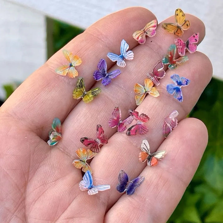 "Mikro Miniatyr Fjärilar Dekoration Akryl i olika färger och mönster, små och detaljerade, perfekt för hantverksprojekt."
