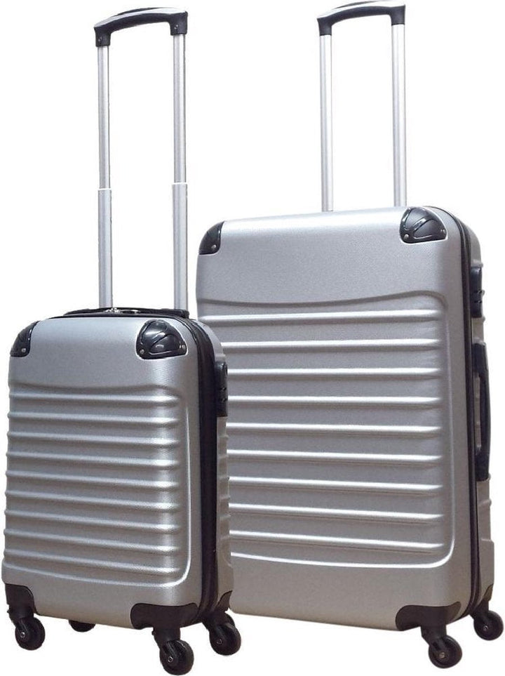 Hårdskalsresväska Milano Silver, slitstark bagage för organiserad packning på weekendresan.