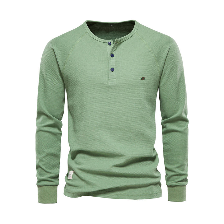 Elegant herrskjorta med långa ärmar. Casual stil perfekt för hösten, mångsidig herrkläder.