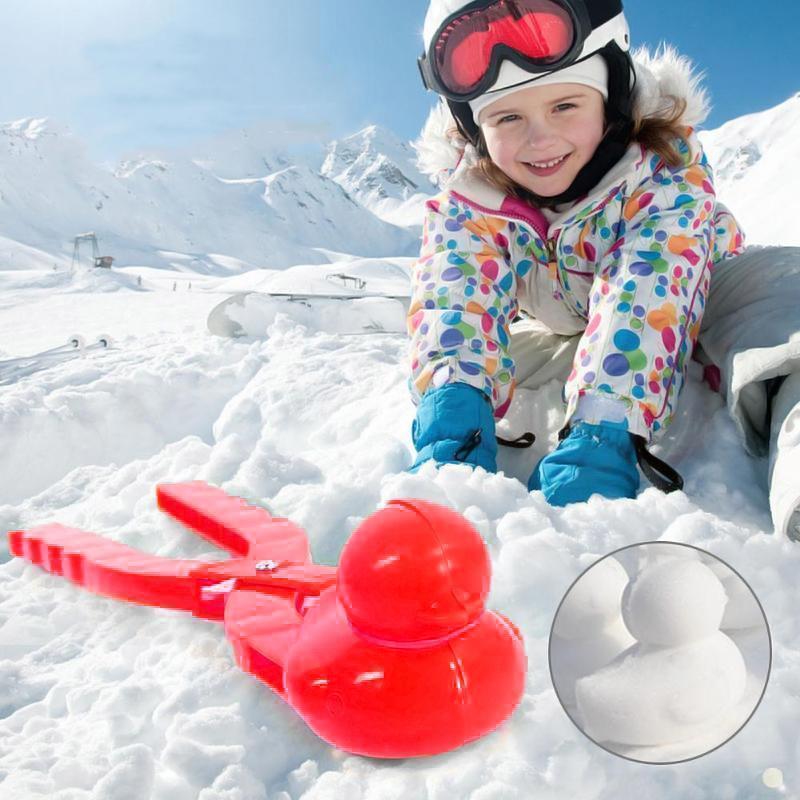 "Mini snögubbeform i färger röd, blå, grön och rosa, perfekt för att skapa små snögubbar för lek utomhus."