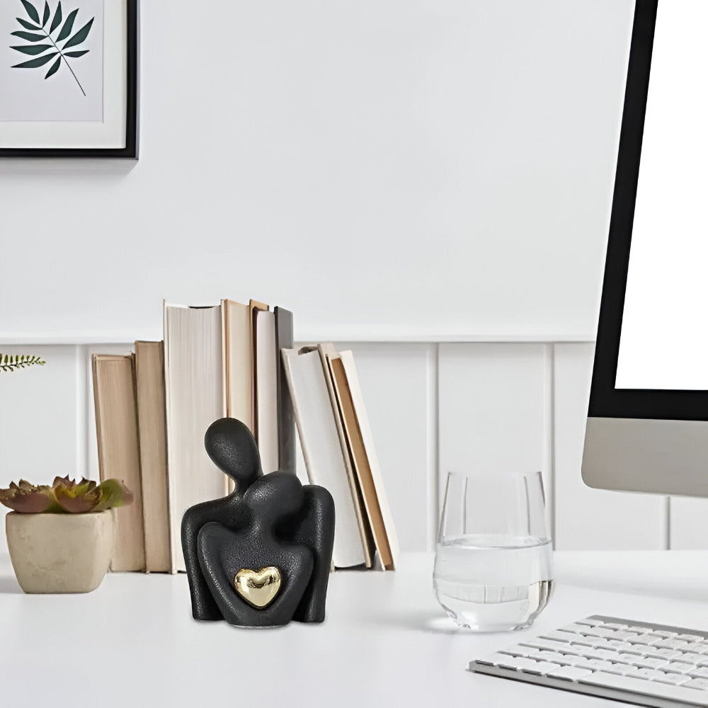 Kärleksfull parfigur i minimalistisk stil, en vacker present & heminredning. Keramisk skulptur.