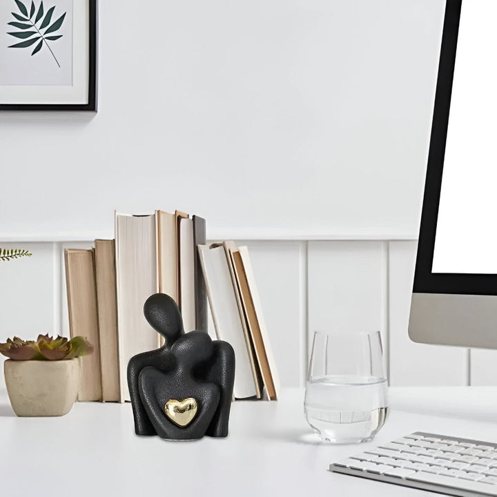 Kärleksfull parfigur i minimalistisk stil, en vacker present & heminredning. Keramisk skulptur.