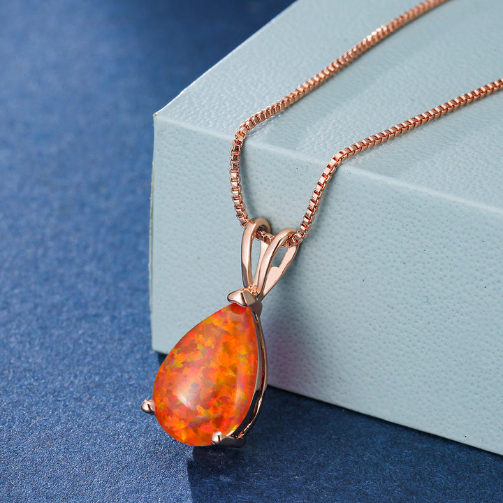 Ädelstenshalsband: Droppformad opal i minimalistisk silverdesign.