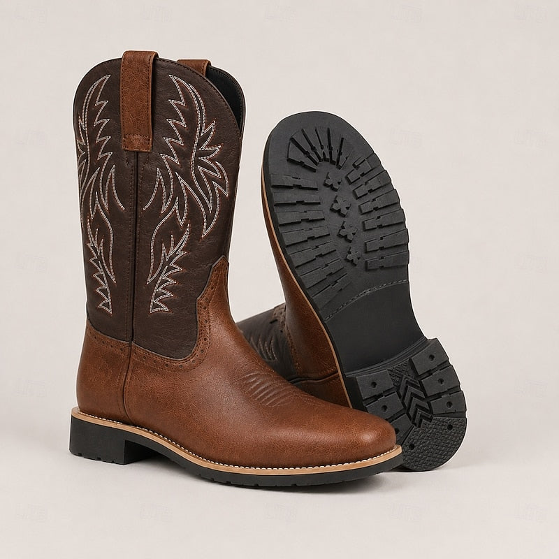 Närbild på hantverk och sömmar hos bruna läderboots i westernstil