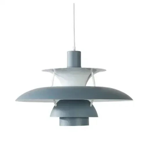 Matsalslampa: dimbar LED-taklampa med modern design, energieffektiv för middagar.