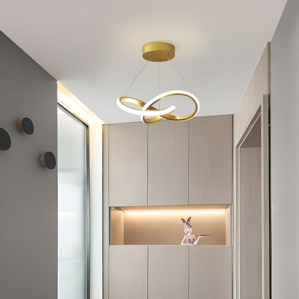 Stilren 24 cm LED taklampa med modern spiraldesign. Perfekt belysning för hall, sovrum och vardagsrum.