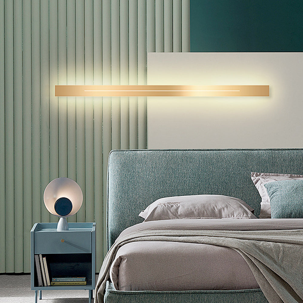 Svart LED-vägglampa, minimalistisk modern design för hall och sovrum.