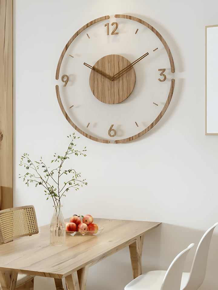 Dekorativ akrylklocka med träaccent, tyst. En modern designklocka för hemmet.
