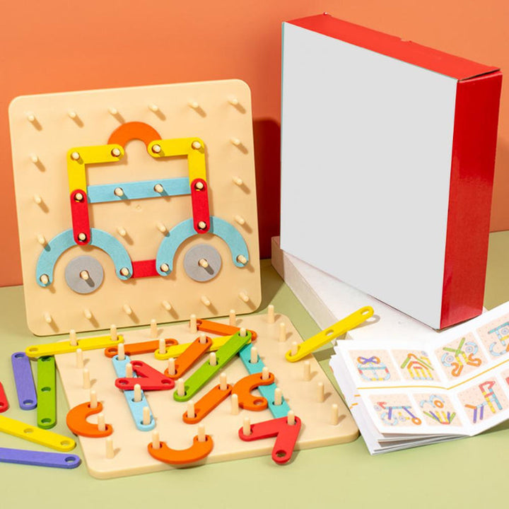 "Montessori pegboard pussel i trä, färgglada bitar i olika former, pedagogisk leksak för barns kreativitet och lärande."