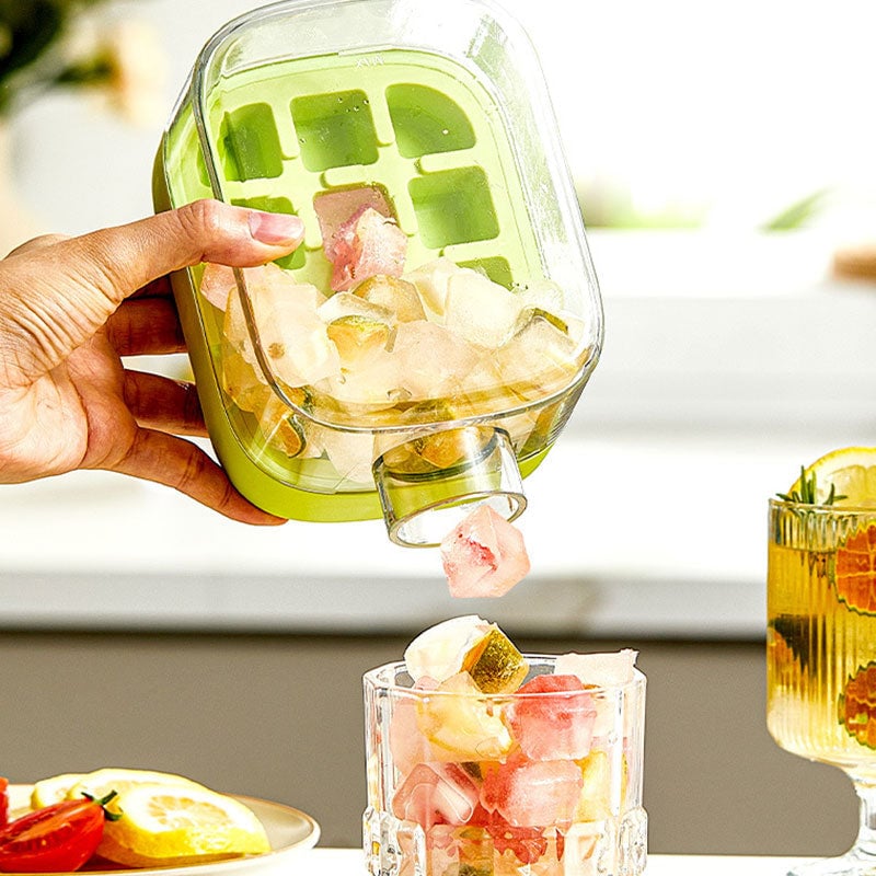 Multifunktionell isflaska med sugrör, hållbar design, läcksäker, i rosa, grön och vit, kapacitet 500 och 800 ml.