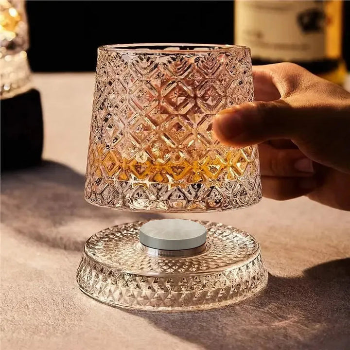 Lyxigt 280 ml kristallglas för whisky, elegant design som förhöjer njutningen av sprit.