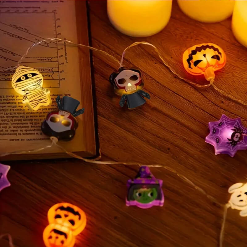 Halloween LED-slinga med lysande pumpor och spöken i mörker
