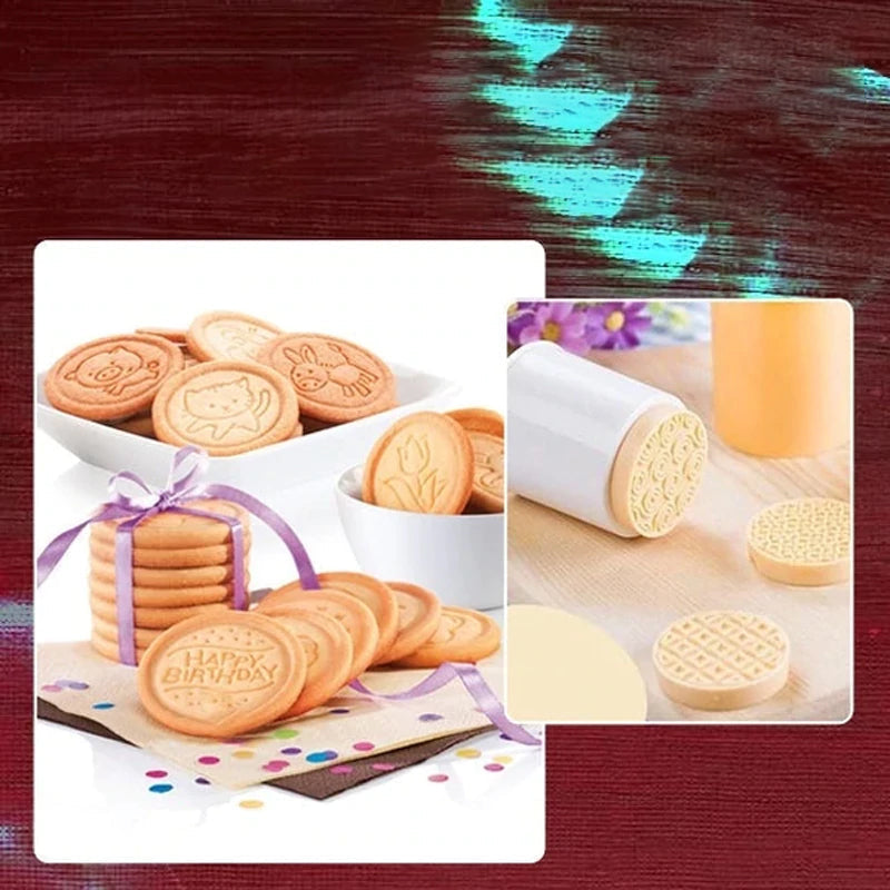 Non-stick kakstämpel set: stämplar med jul- och påskmotiv samt djurformer, ergonomiskt handtag för enkel användning.