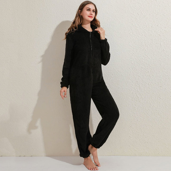 Rosa onesie för dam med praktisk dragkedja framtill och skön huva