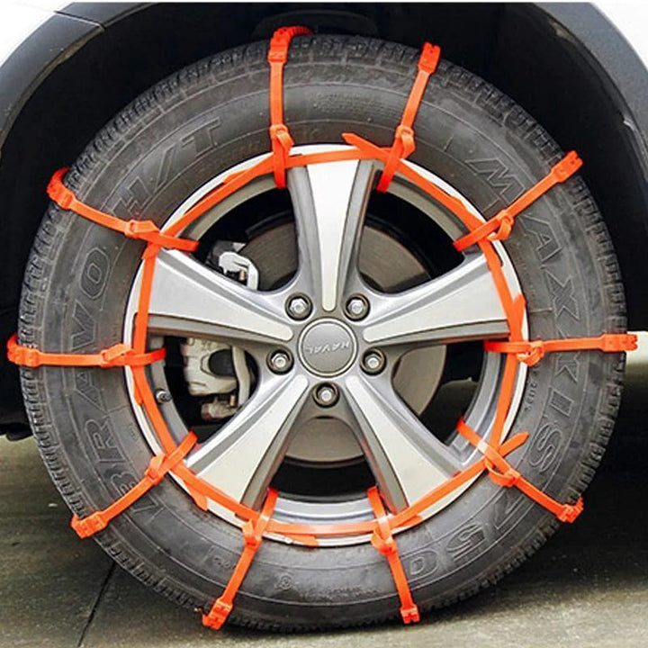 "Orange universella antisladd snökedjor för bilar i TPU, maximerar grepp på snö och is, passar däck 195-295 mm."