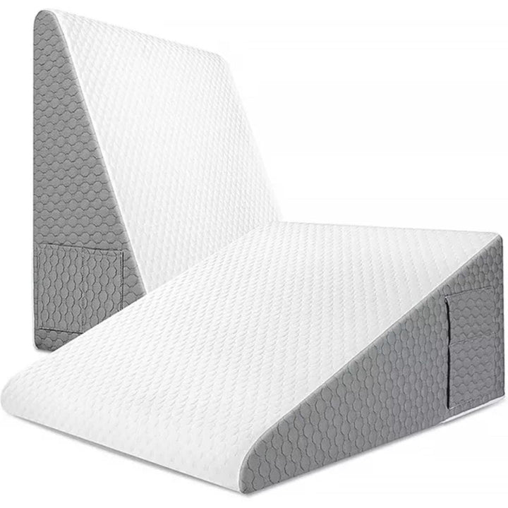 Ortopedisk kilkudde i memoryskum för snarkning och reflux, ger ergonomiskt stöd och bättre sömnkomfort.