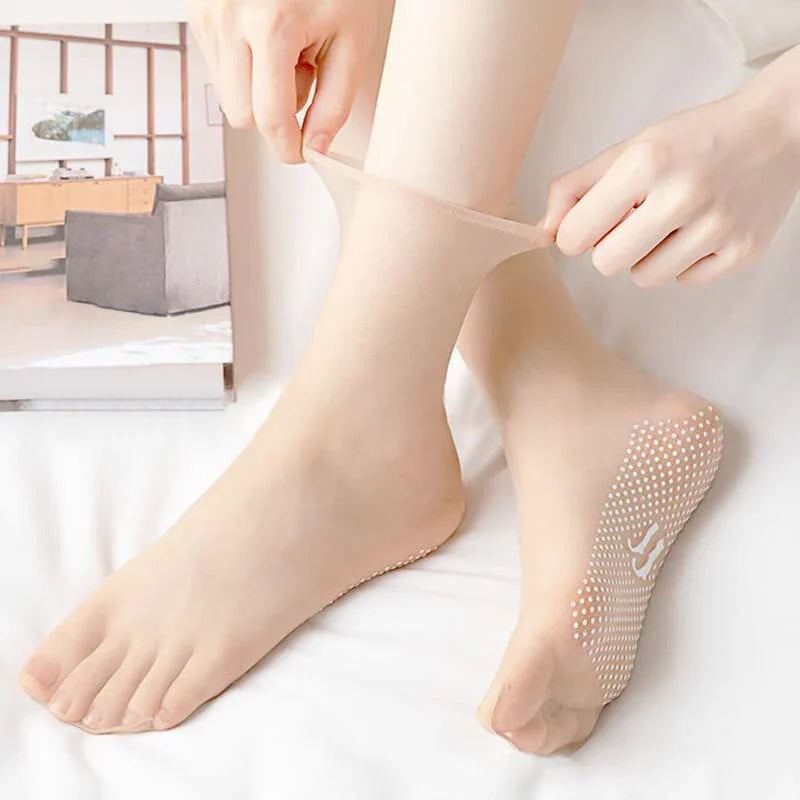 "Osynliga halkfria korta strumpor, designade för säkerhet med gummiprickar, unisex, i svart, beige, brun, grå."