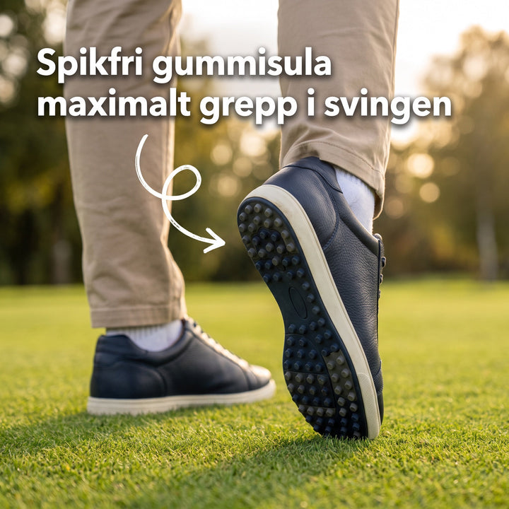 Bakifrån på man som visar den spikfria gummisulan på golfskor