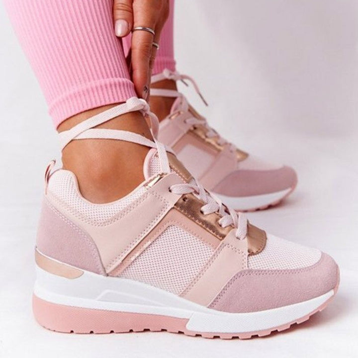 Rosa damsneakers med snörning och matchande byxor