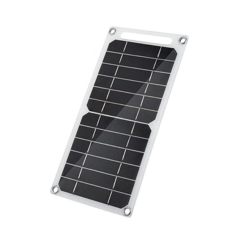 "Portabel 30W solpanel med USB, tunn design, svart yta, sugkoppar för montering, perfekt för utomhusäventyr."