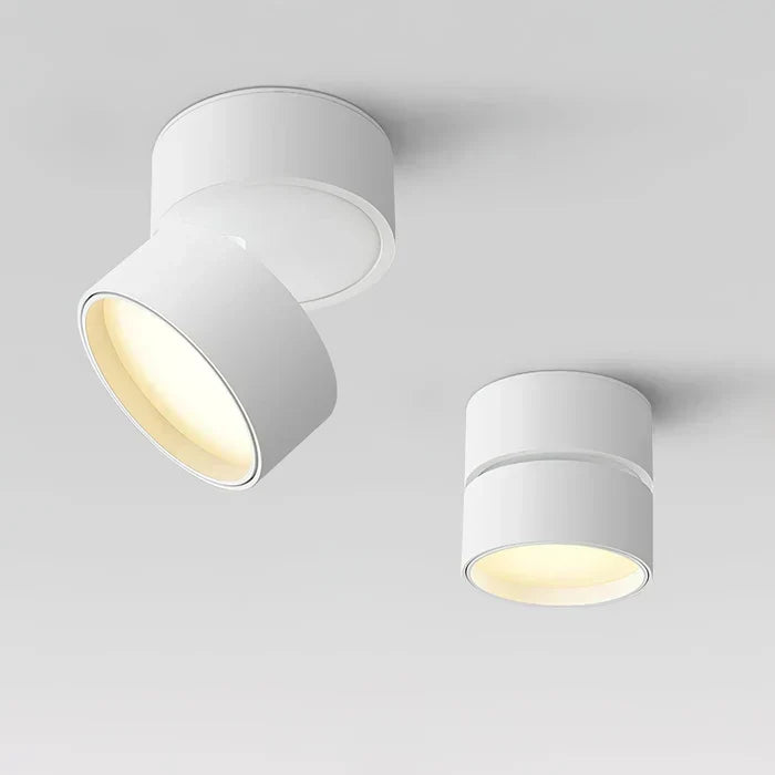 Effektiv och energisnål LED-lampa monterad i kökstaket för bra arbetsbelysning