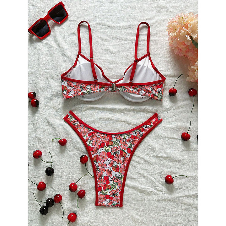 Dam triangelbikini-set med blommigt mönster och högt skuren nederdel. Snabbtorkande badkläder för soliga dagar.
