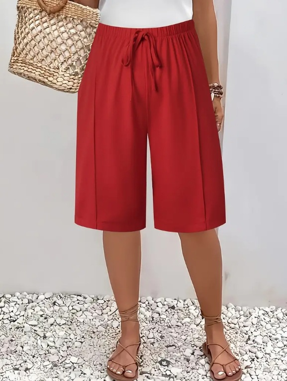 Närbild på tyg och sömmar i damshorts Lina för sommarens mode