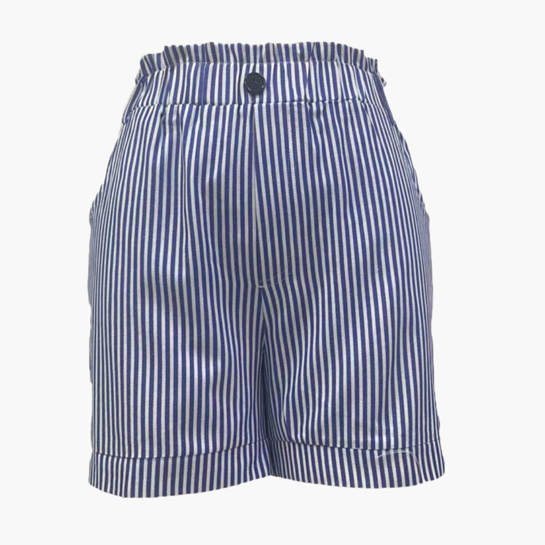 Moderiktiga damshorts med randigt mönster, elastisk midja och praktiska fickor, idealiska för vardagen.