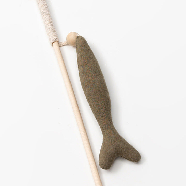 Interaktiv fiskleksak för katter, gjord av hållbar canvas. Perfekt för kattens jaktinstinkt.