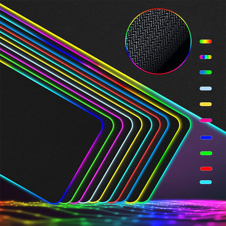 RGB gamingmusmatta med flerfärgat LED-ljus, sömlösa kanter, halkfritt gummiunderlag och dynamiska ljuseffekter.