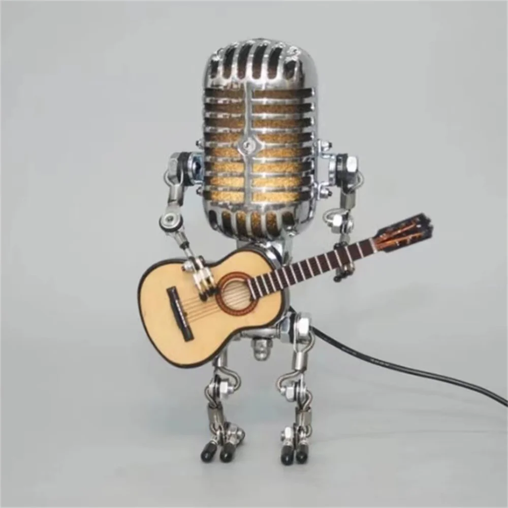 Unik industriell skrivbordslampa i form av robot med gitarr