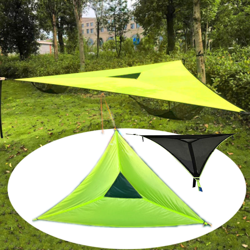 "Robust grön och svart nylonhängmatta för flera personer, perfekt för camping och utflykter, i naturlig miljö."